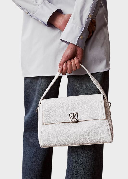 Borsa a mano con tracolla Emblem Pebble