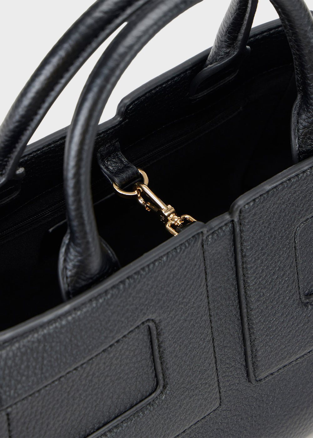 Medium handbag with shoulder strap and logo