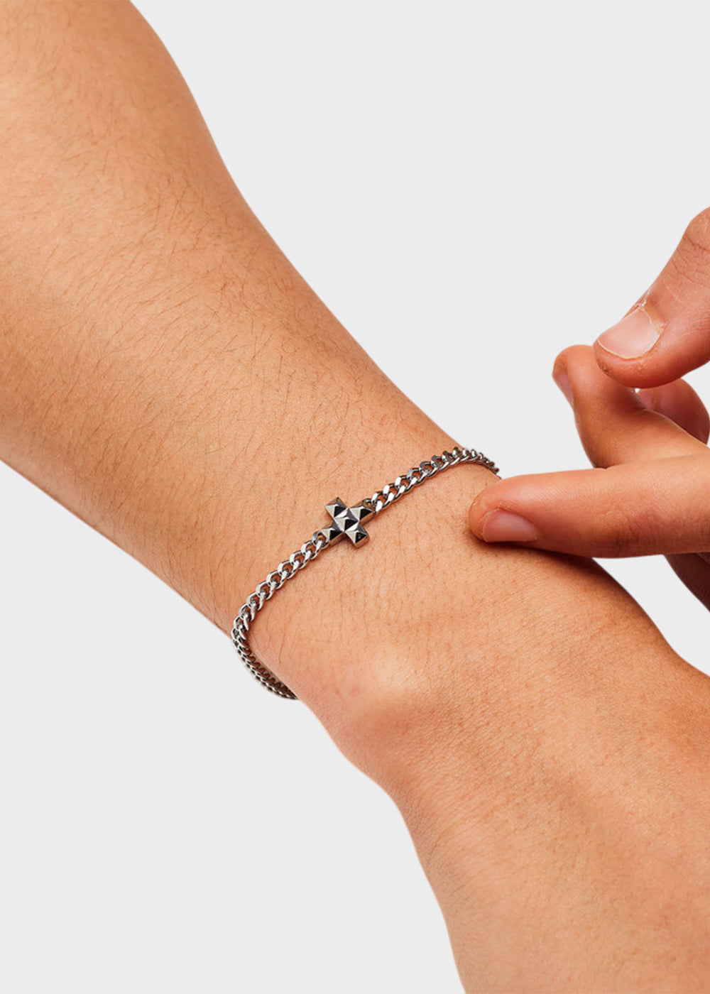 Bracciale catena Proud in acciaio con centrale a forma di croce