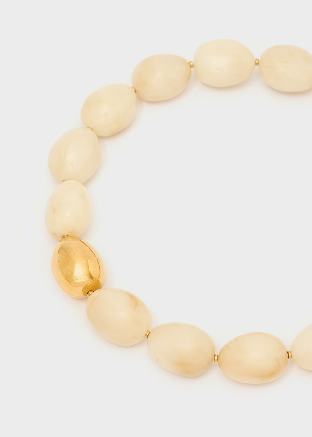Collana chiara girocollo bianca