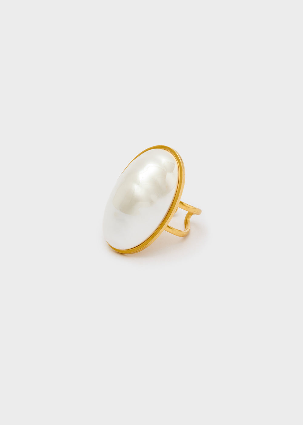 Oval ring with white stone, in stainless steel