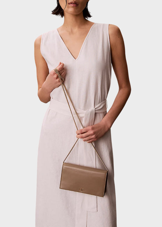 Borsa a tracolla con interni a portafogli con catena