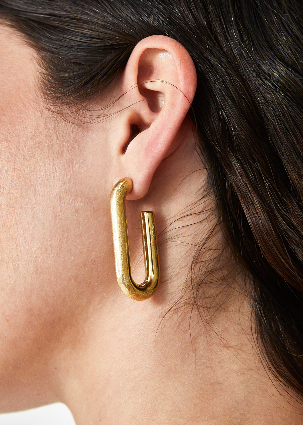 BRUSHED GOLD OVAL HOOP EARRINGS