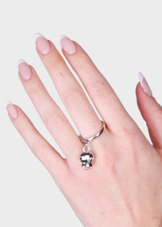 Anello in Acciaio color argento con campanella pendente argento con scritta Capri