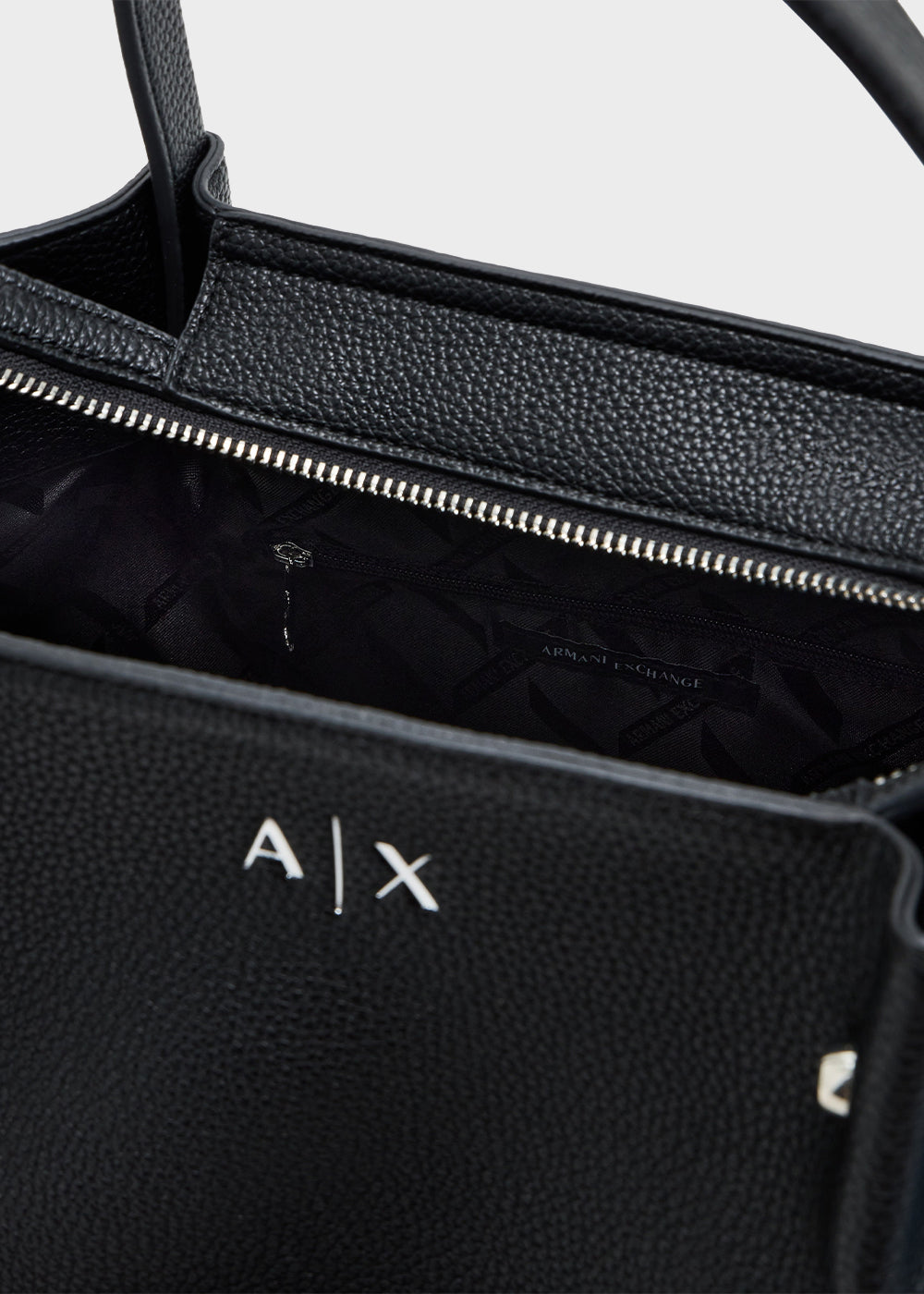 Nila M shoulder bag with removable clutch