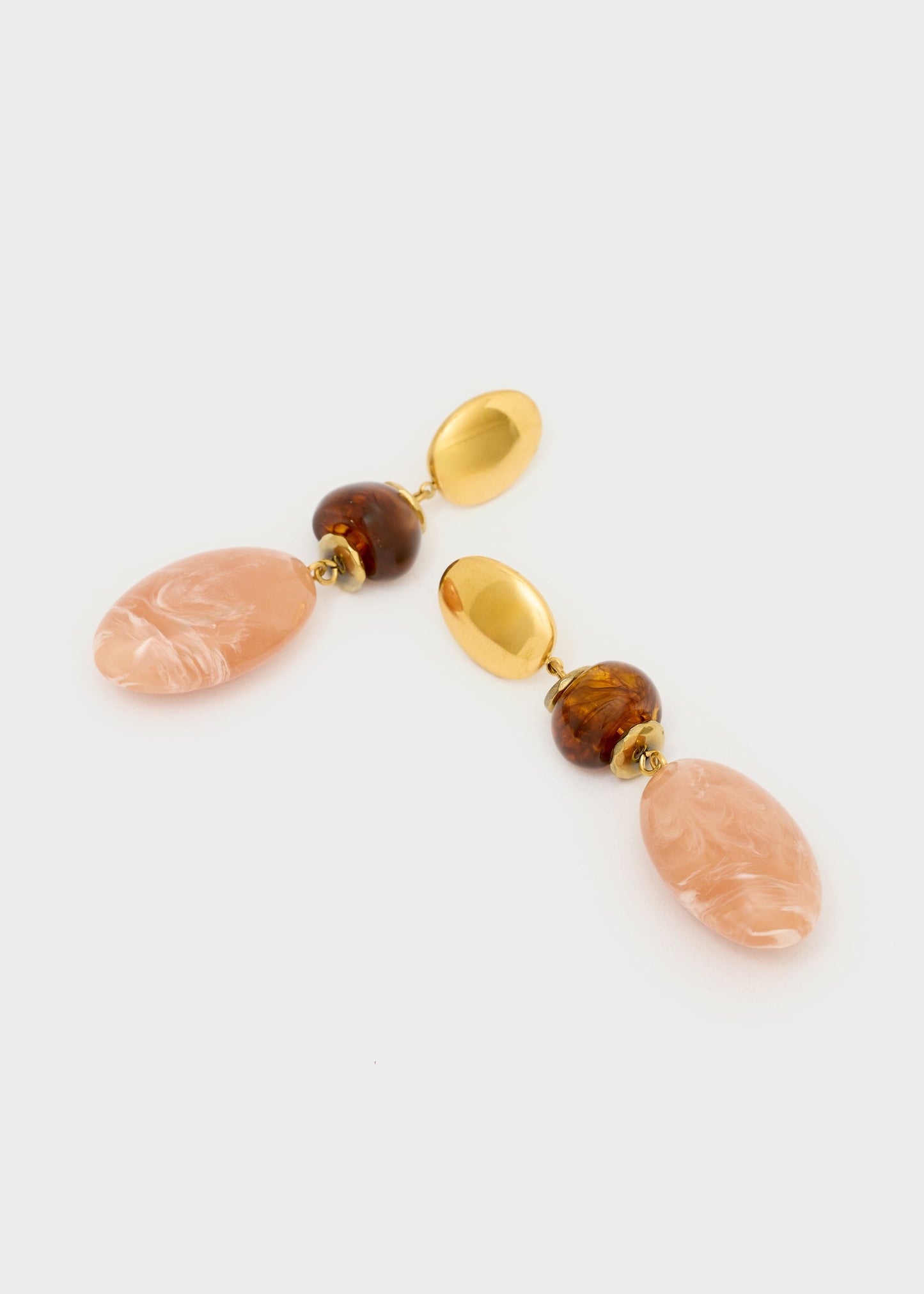 Orecchini in acciaio Paola con pietra in resina rosa