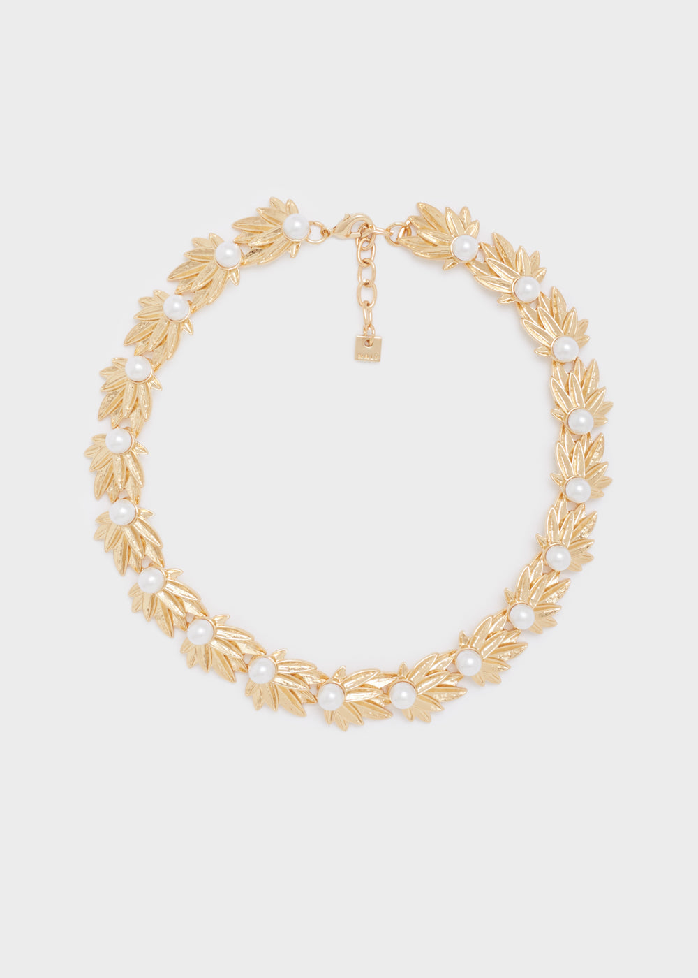 GOLD LEAF AND PEARL CHOKER NECKLACE