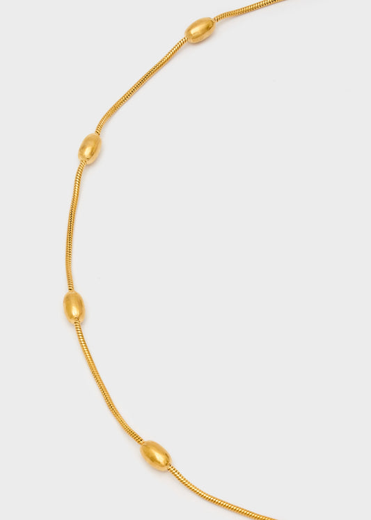 Necklace with stainless steel elements