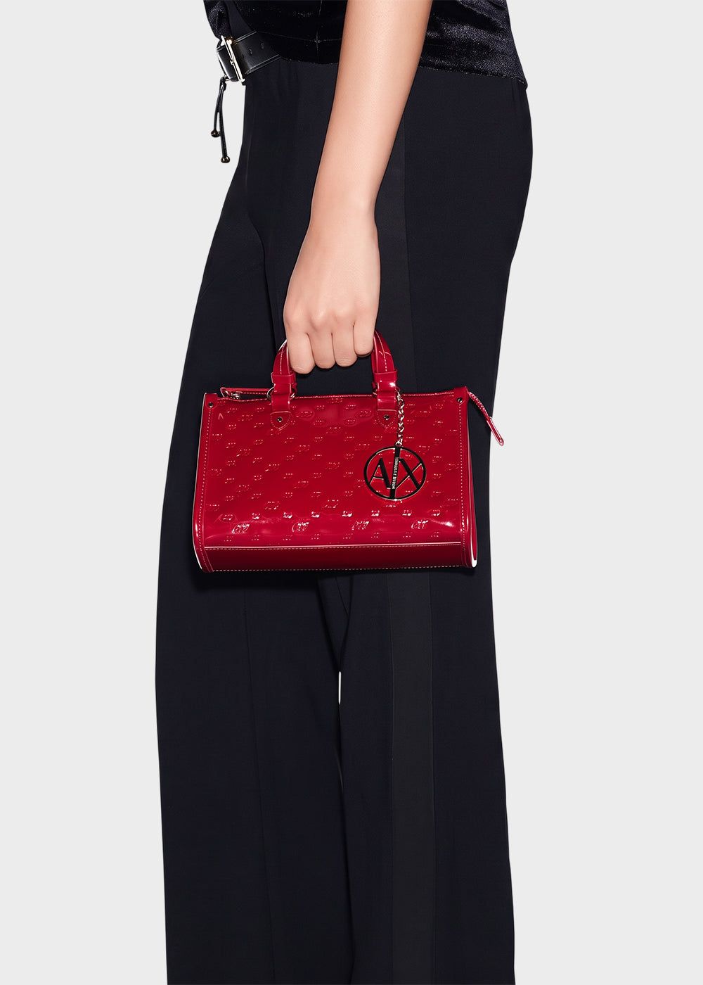 Borsa a mano Gynger Patent Bauletto S con tracolla, logo all over lucida-3
