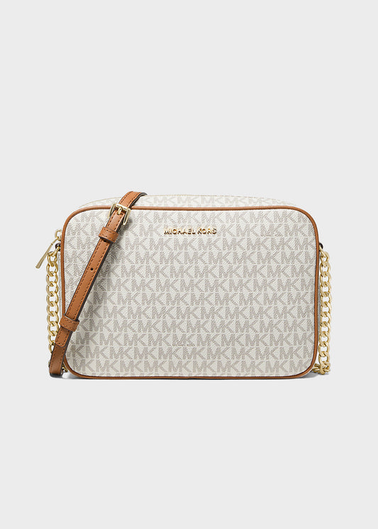 Jet Set Large Logo Shoulder Bag