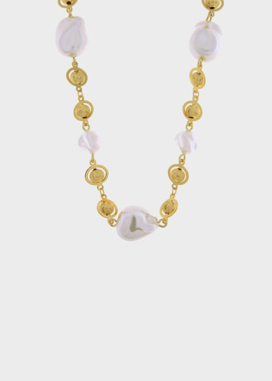 Collana in Metallo color oro con sfere e perle irregolari