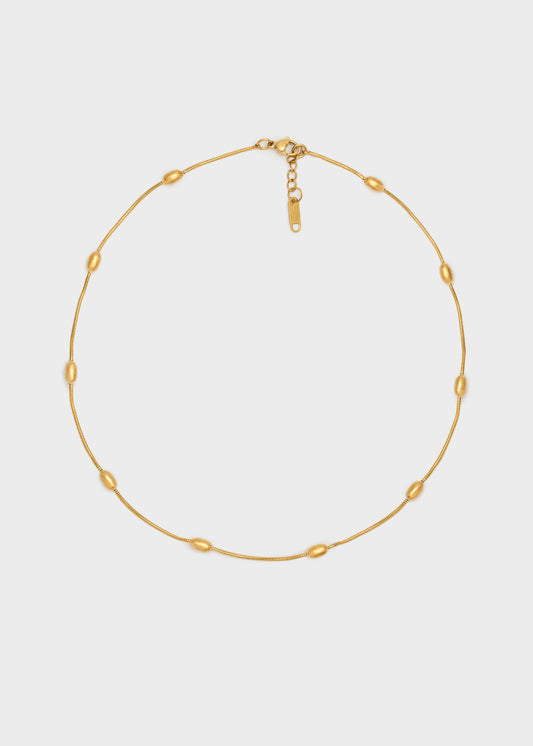 Necklace with stainless steel elements