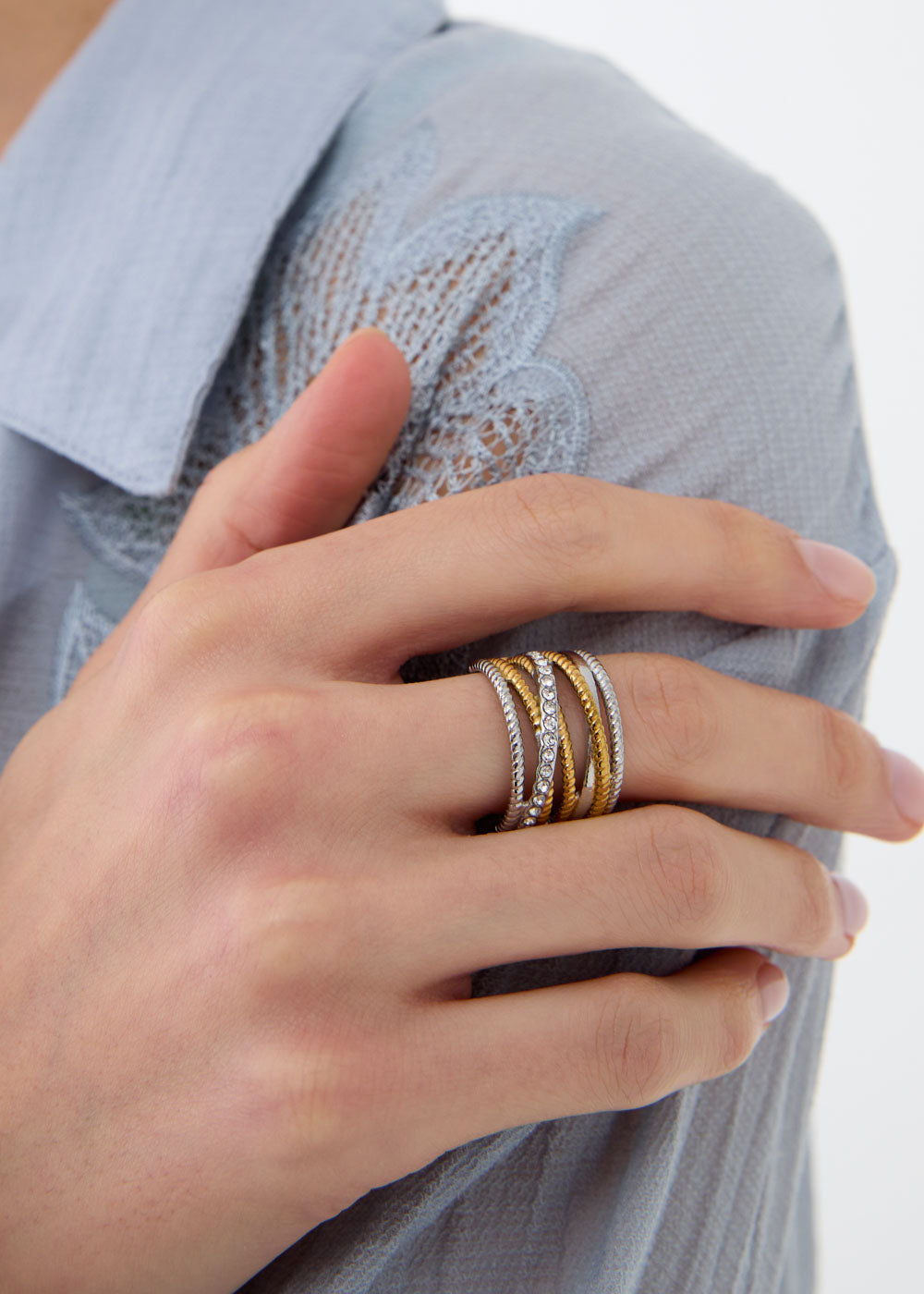 Anello in acciaio fascia con pietre