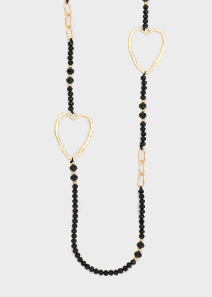 Collana lunga con perline e cuori