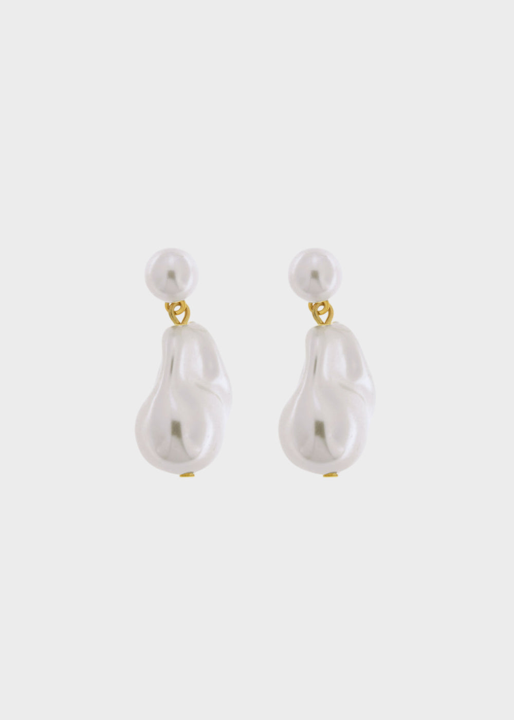 Orecchini in Metallo color oro con perla irregolare