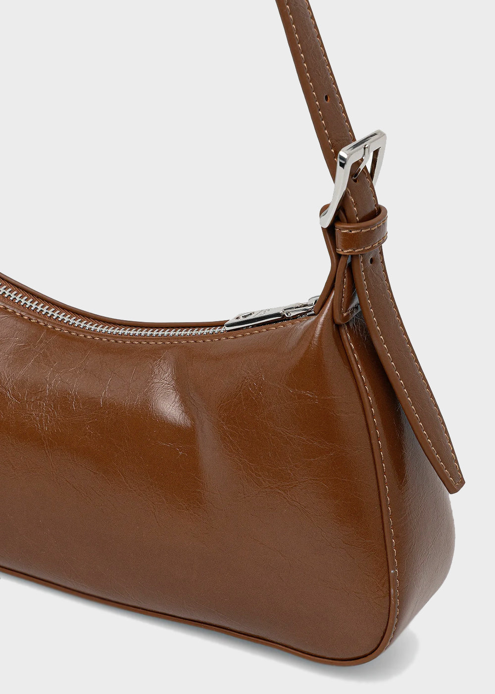 Shoulder bag with front logo