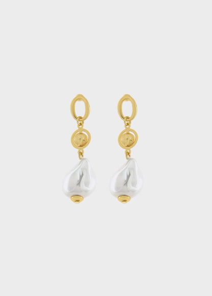 Orecchini in Metallo color oro con perla irregolare e sfera