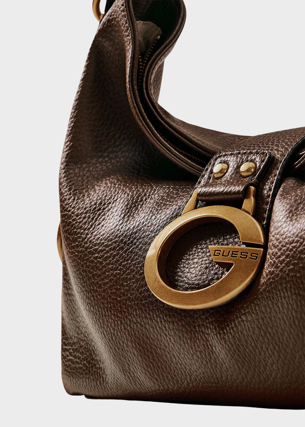 Borsa a spalla Camden con logo metallico-5