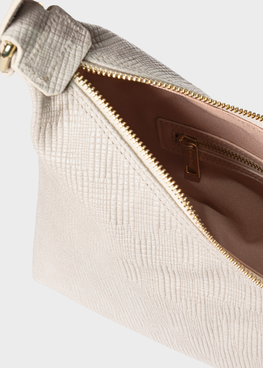 Borsa a spalla Wynn M con tracolla, in pelle ruvida-4