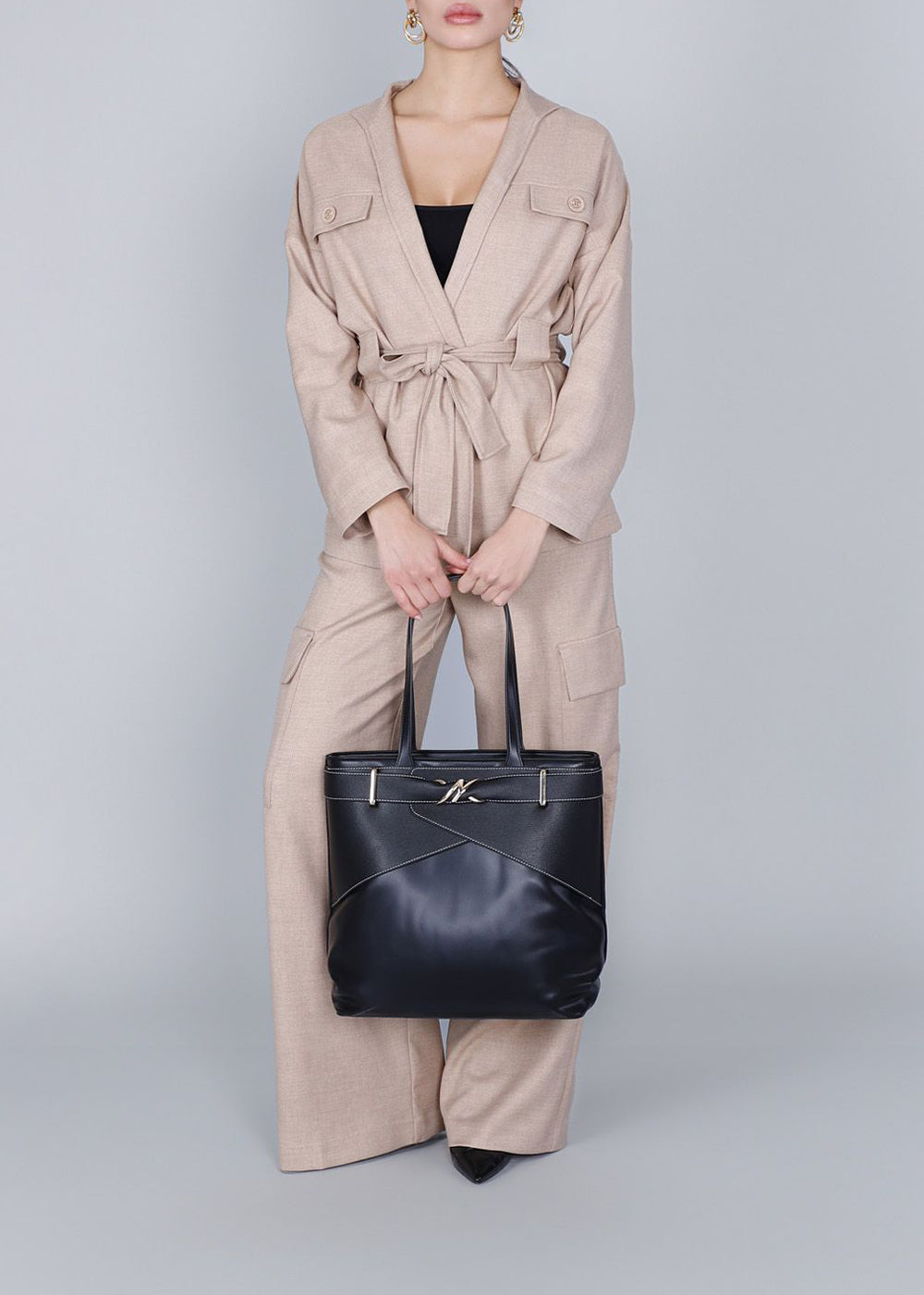 Shoulder bag with metal detail