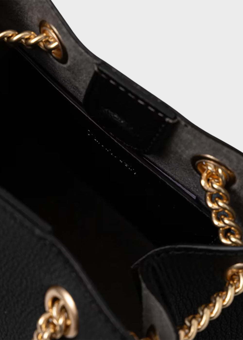 Borsa a secchiello con tracolla in catena, piccola