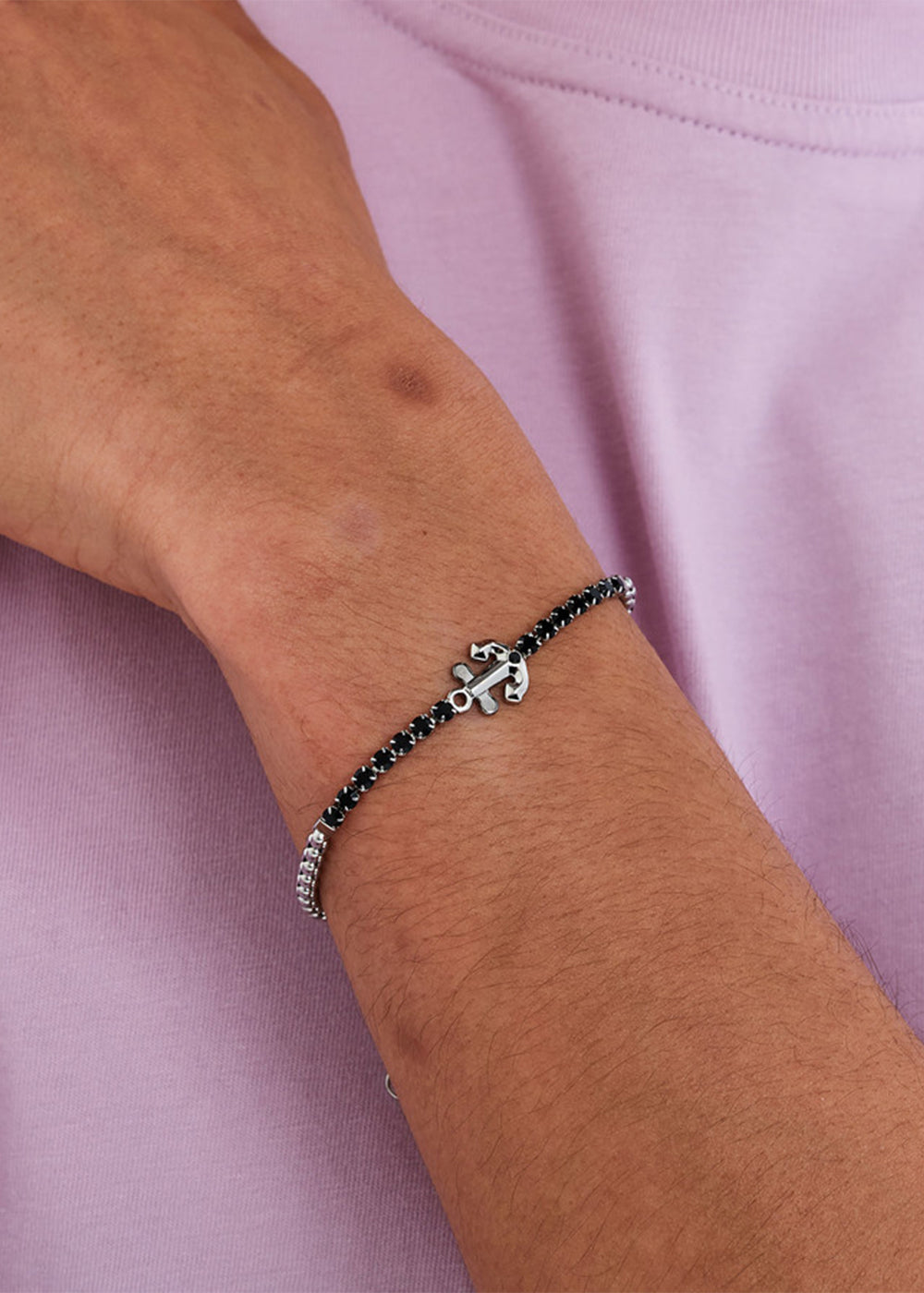 Bracciale Nautika in acciaio con centrale a forma di ancora con finitura pvd colore rutenio e zirconi neri