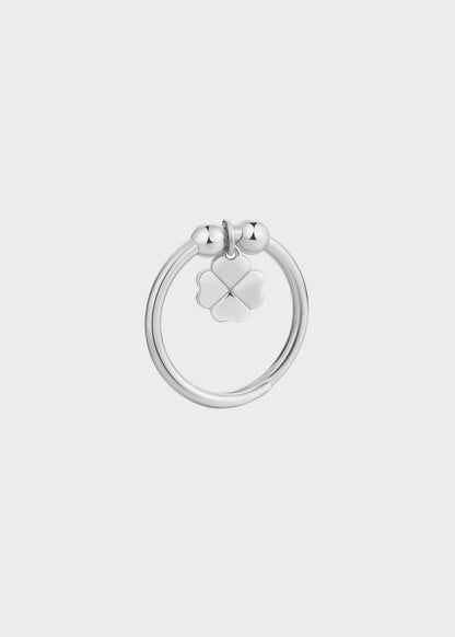 Anello regolabile Feelings in acciaio con sfere e pendente a forma di quadrifoglio