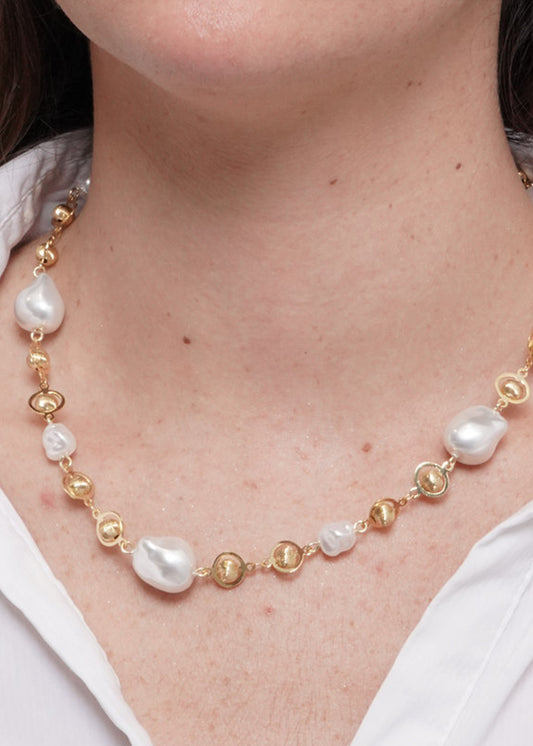 Collana in Metallo color oro con sfere e perle irregolari