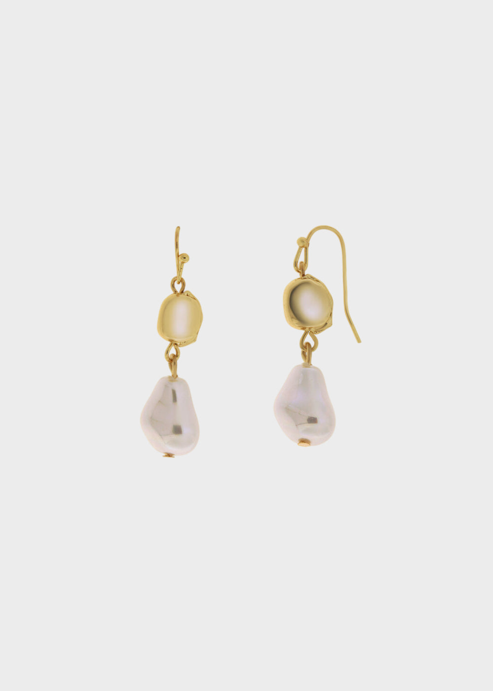 Orecchini in Metallo color oro con perla irregolare