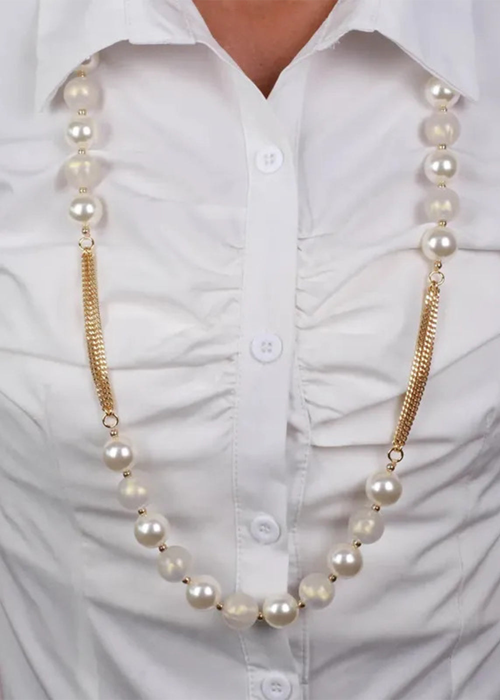 Collana in Metallo color oro con perle grandi