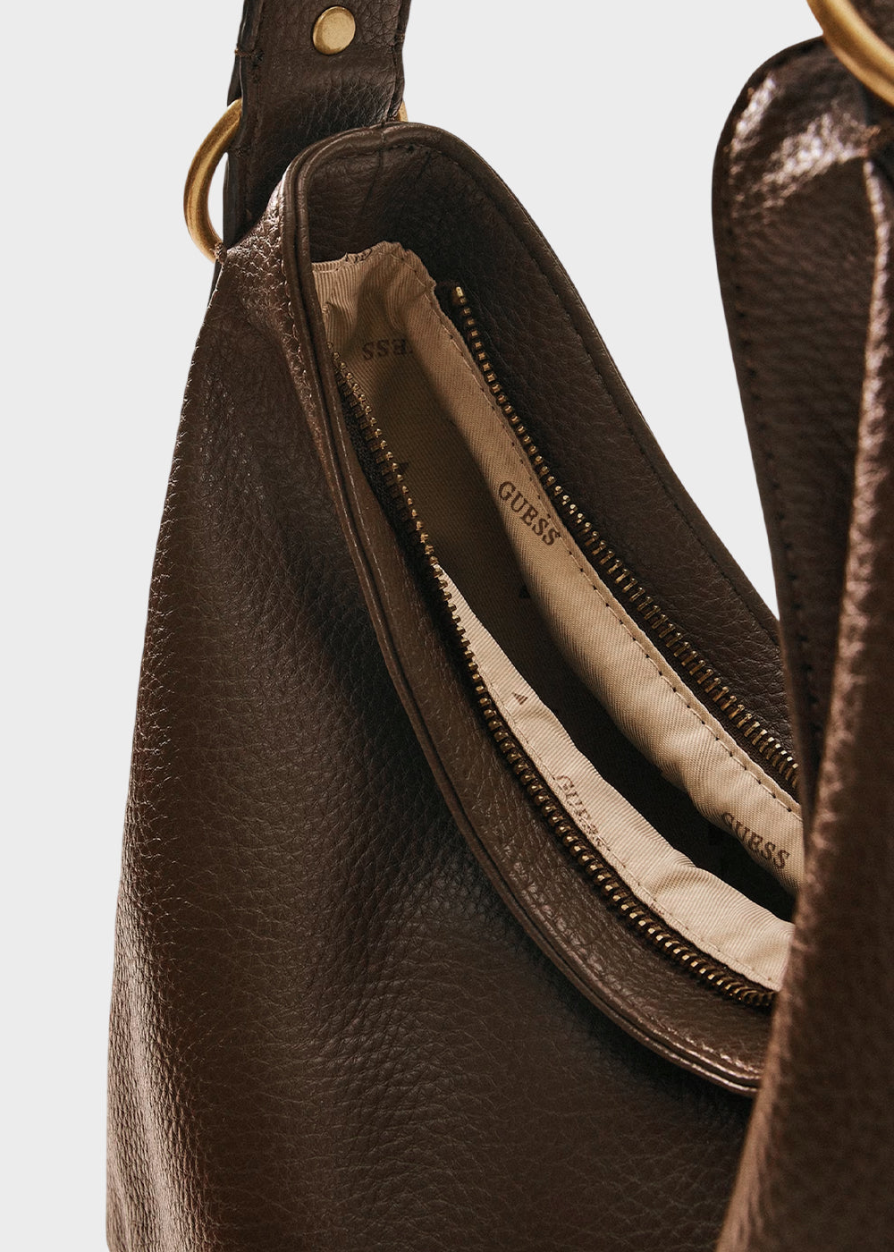 Borsa a spalla Camden con logo metallico-6