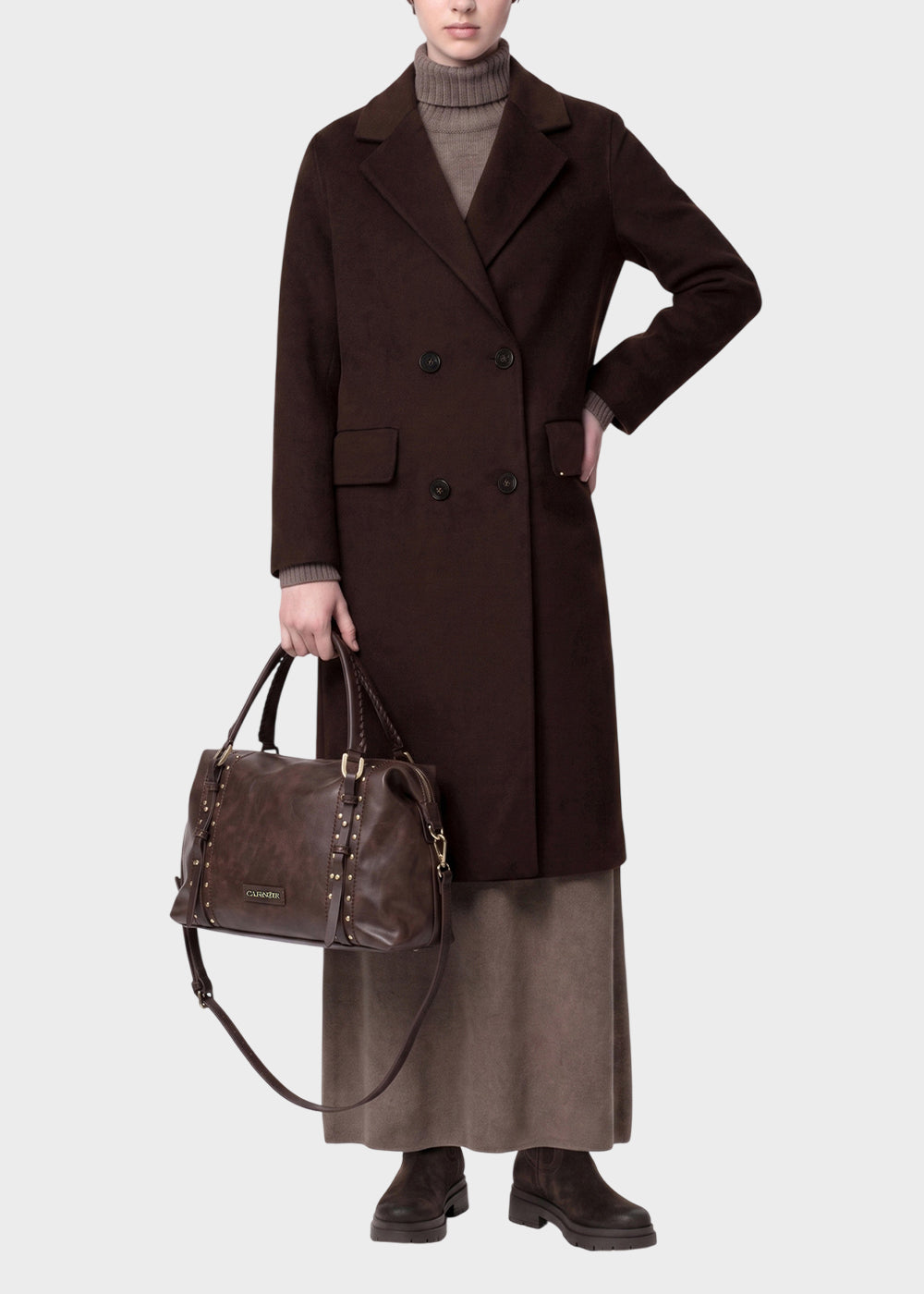Borsa a mano effetto vintage con borchie e tracolla-2