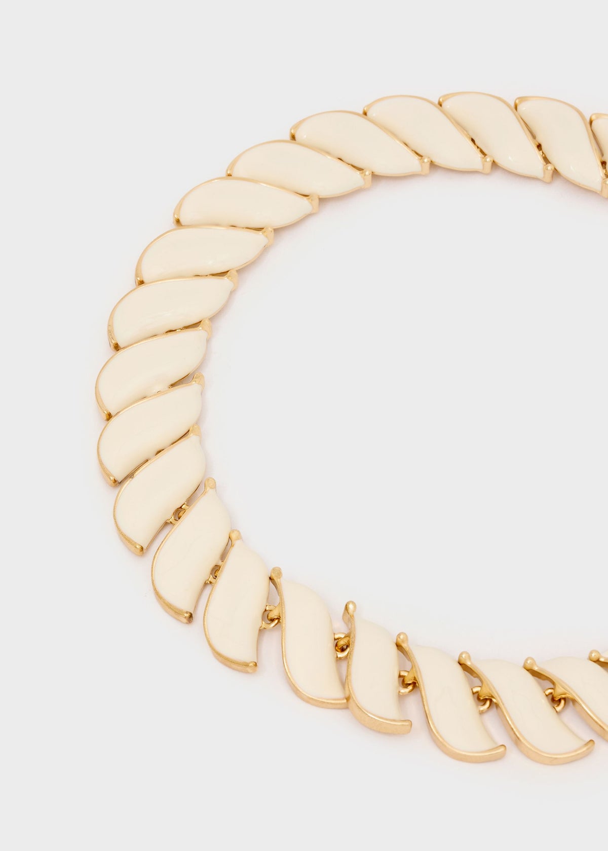 Collana girocollo smaltata bianco crema-3