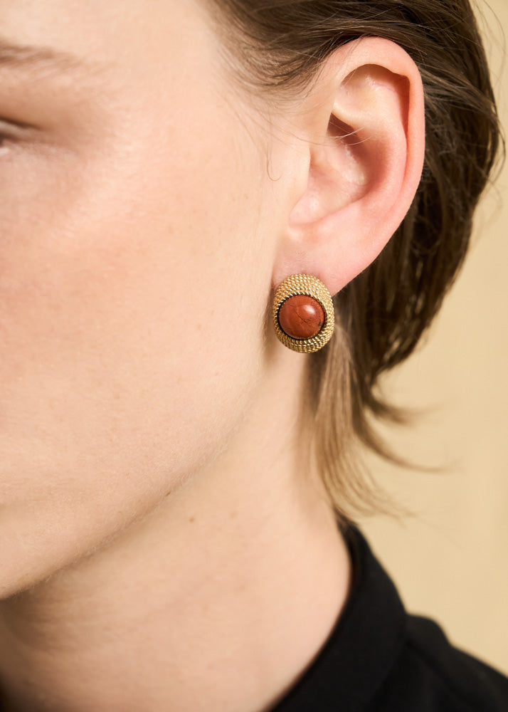 Orecchini Vintage con pietra rosso in acciaio