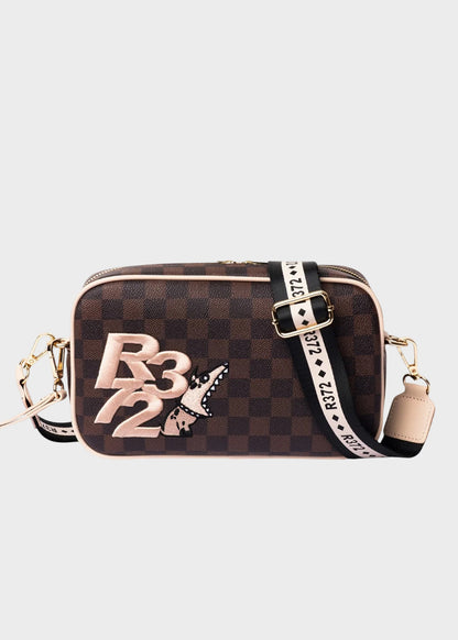 Pochette con manico da polso e tracolla, logo ricamato frontale e trama a scacchi