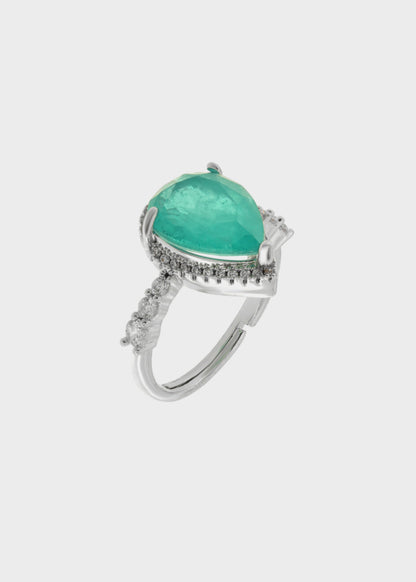 Anello in Metallo color argento con zircone centrale a forma di goccia