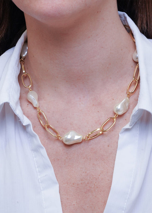 Collana in Metallo color oro con perle irregolari