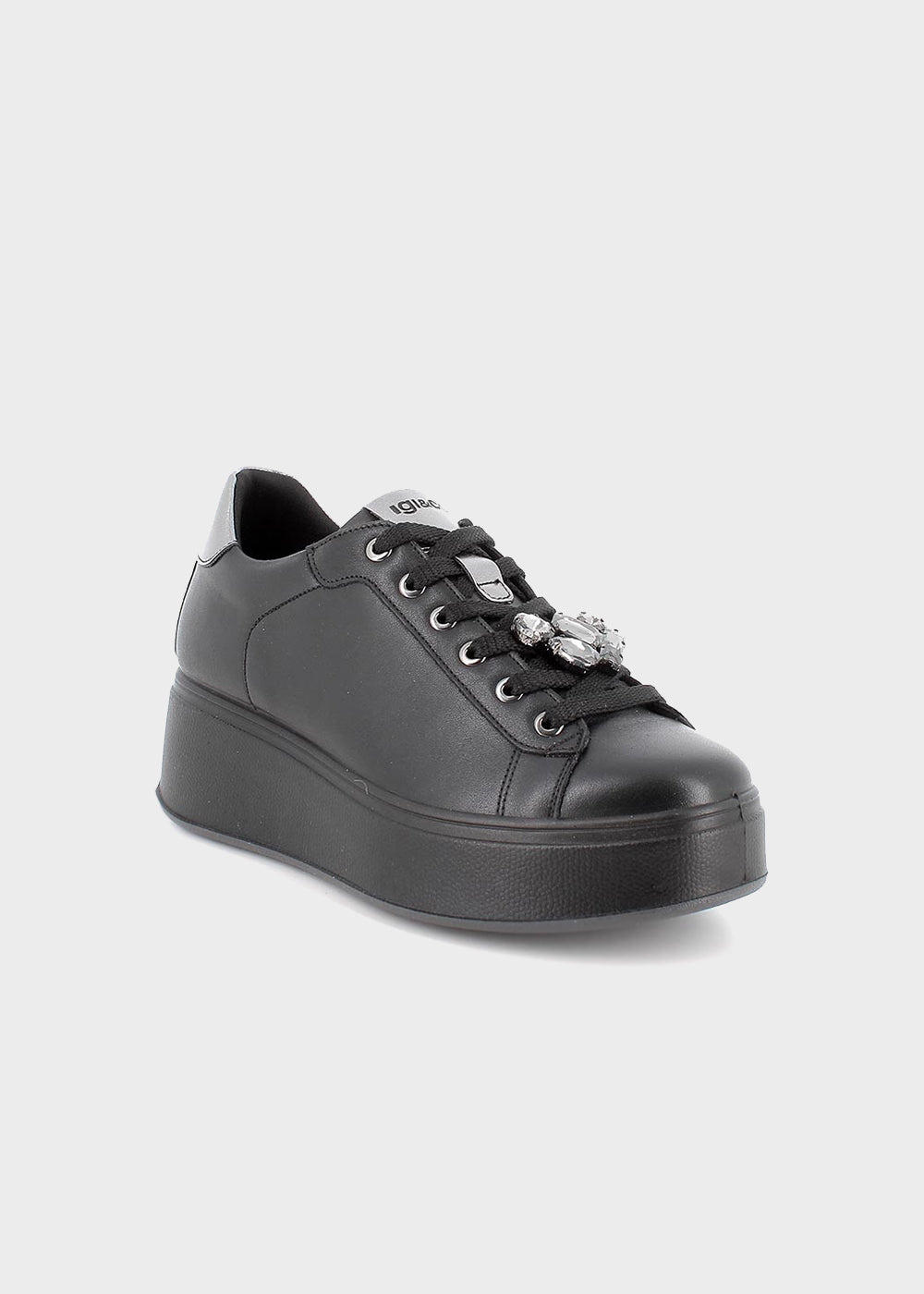 Scarpe con zeppa e lacci