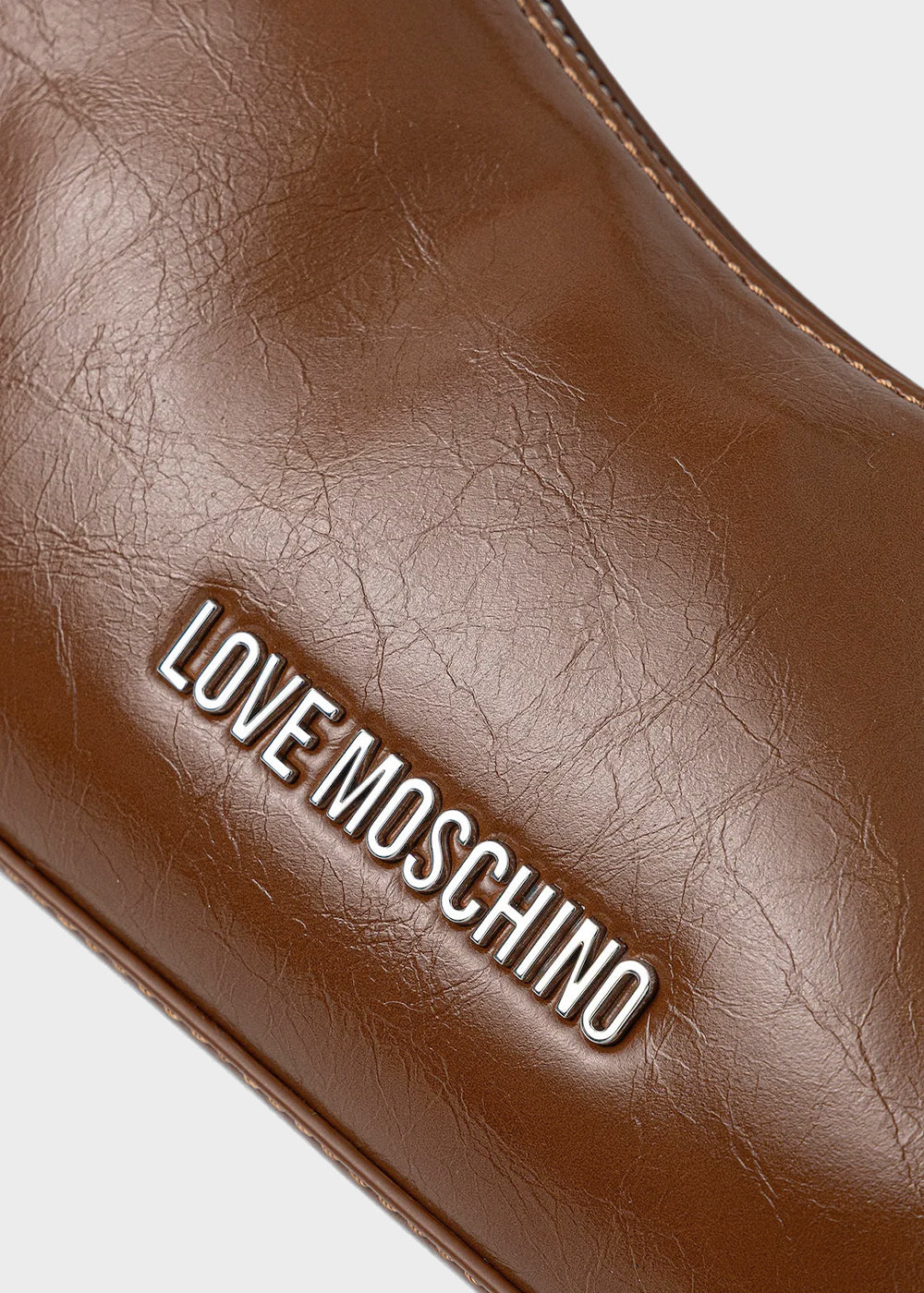 Shoulder bag with front logo