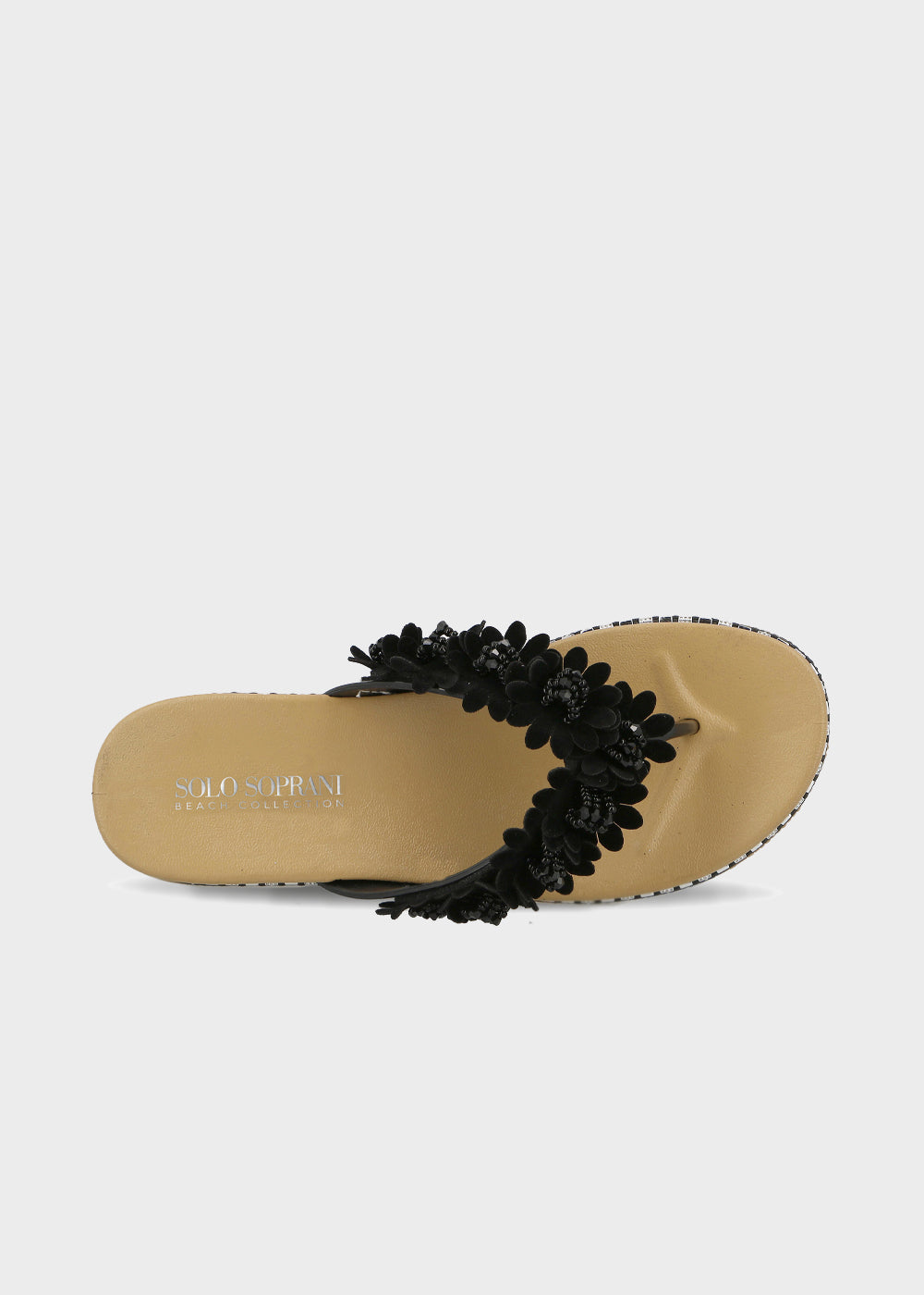 Flip-flops with flowers
