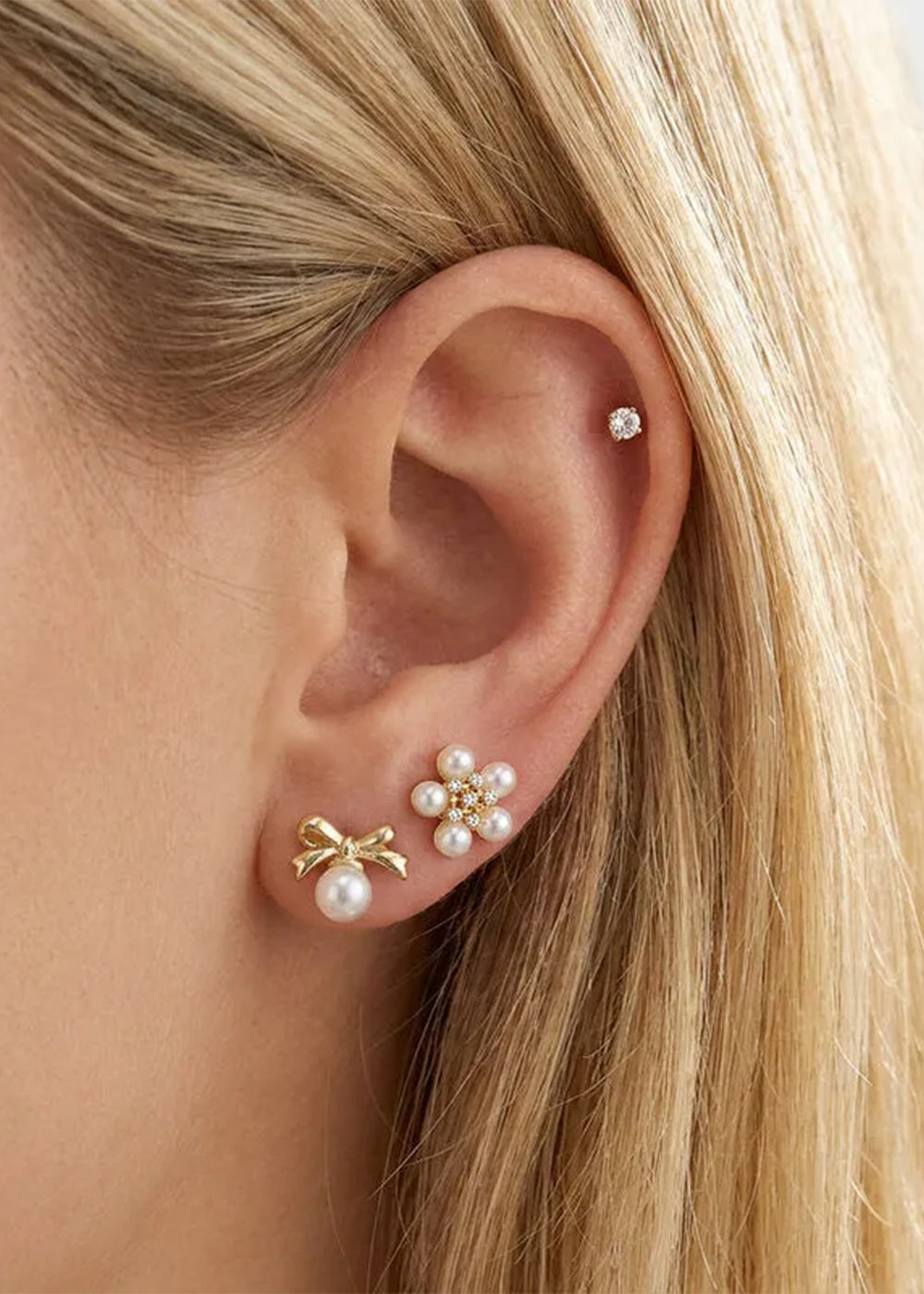 Orecchini in Metallo set da sei color oro fiocco perle sintetica e cristalli