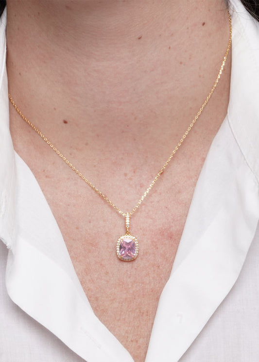 Collana in Metallo color oro con pietra rosa