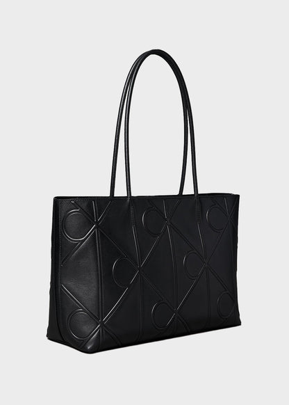 Tote bag with all-over monogram logo print