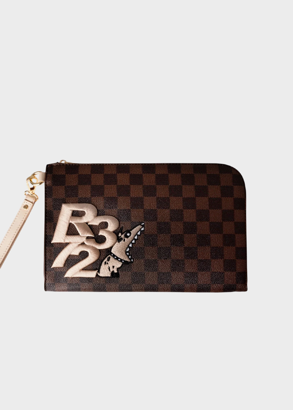 Pochette con manico da polso, logo ricamato frontale e trama a scacchi, "Limited Edition"