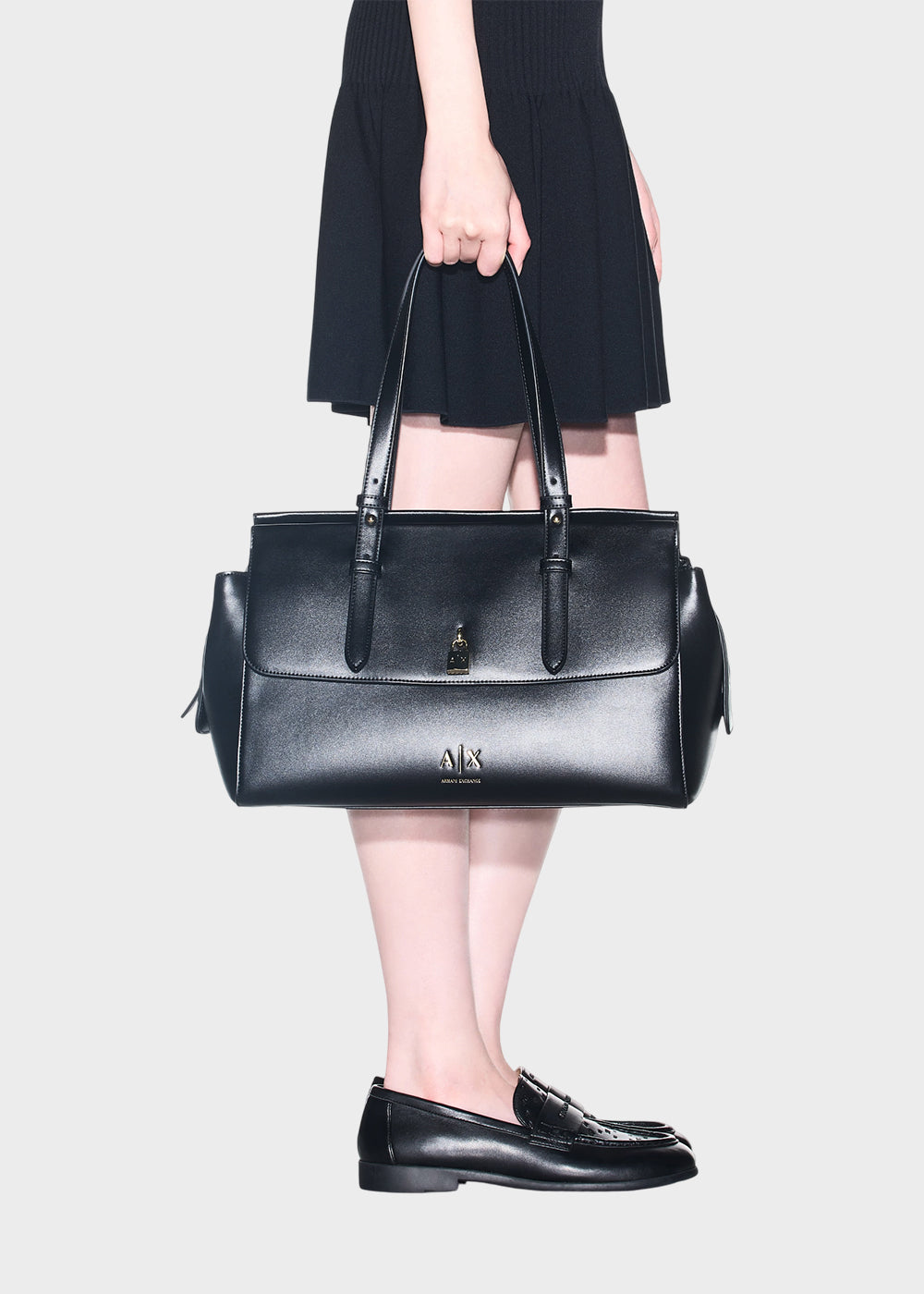 Borsa shopping Taylor Tote L con lucchetto decorativo e tracolla-2