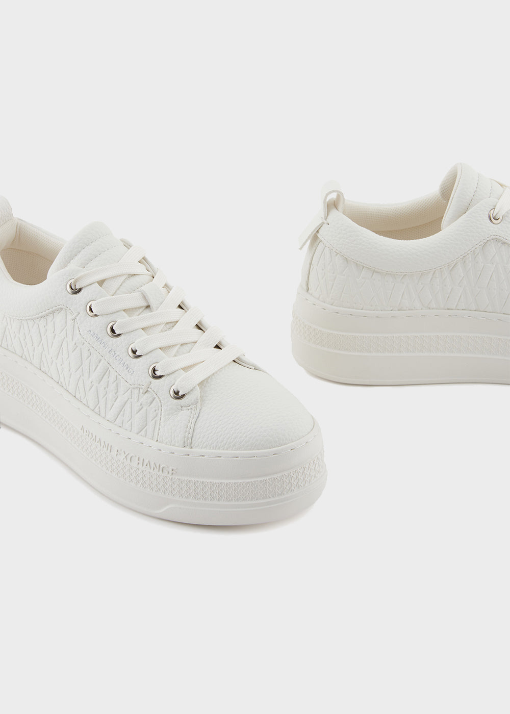 Sneakers con logo in rilievo all over-6