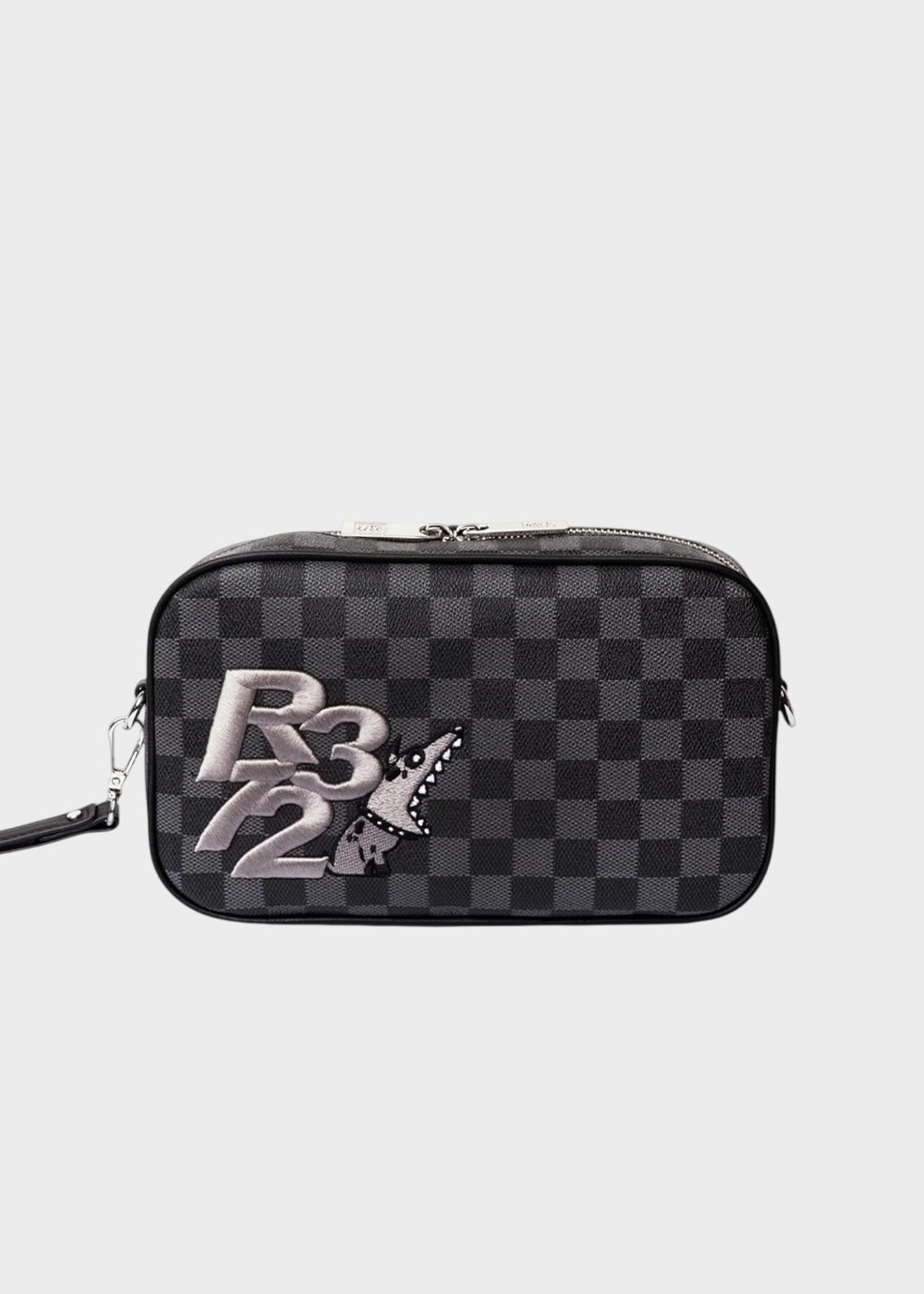 Pochette con manico da polso e tracolla, logo ricamato frontale e trama a scacchi