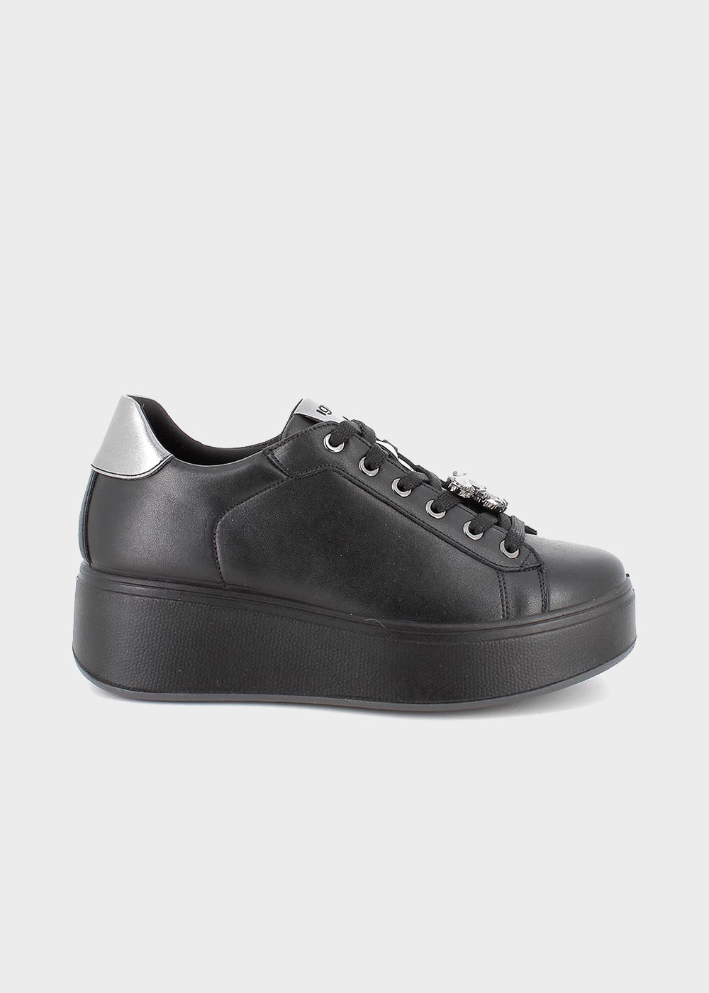 Wedge shoes with laces