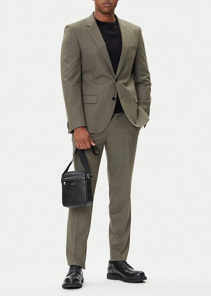 Micro hammered reporter bag with zip