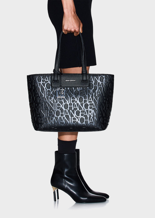 Liz Pebble M shopping bag with all-over logo